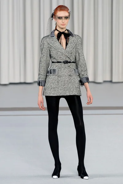 Look 10